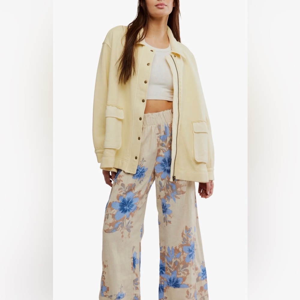 NWTFree People We The Free Alexa Sweatshirt in the color 'Flan - small - Picture 3 of 9